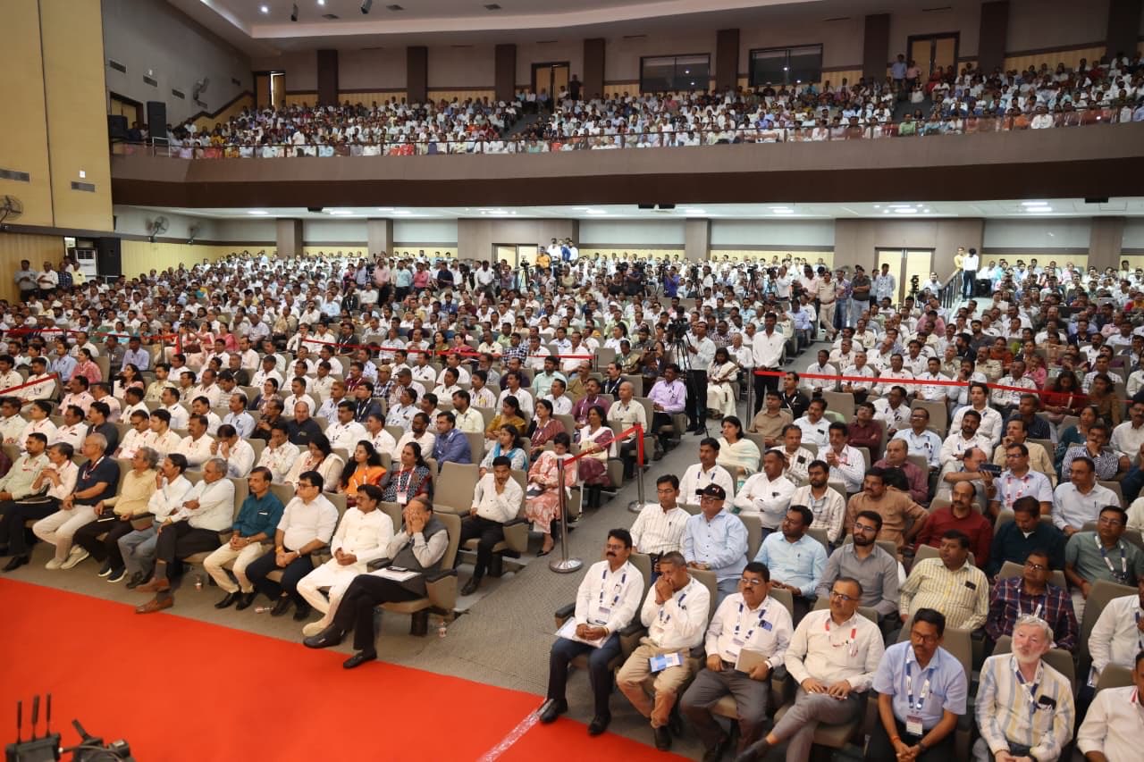 CM Dr. Yadav distributes compassionate appointment letters