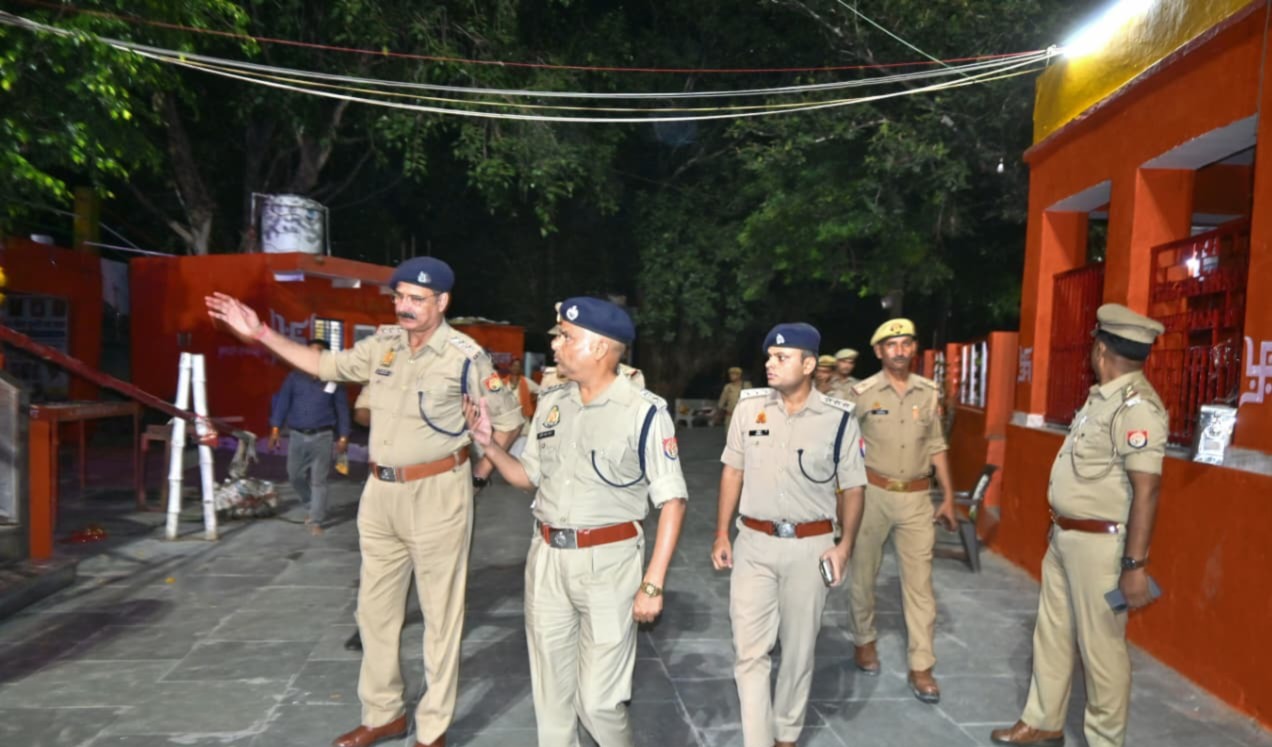 Police administration takes stock of arrangements on first day of Sharad Navratri