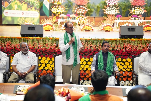 Centre announces formation of high-level committee to resolve sugar farmers' complaints