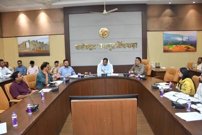 Chhindwara - Collector reviews time limit cases